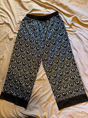 NWOT Emy Ave (Burnt Toast) Satin Smiley Cropped Pants